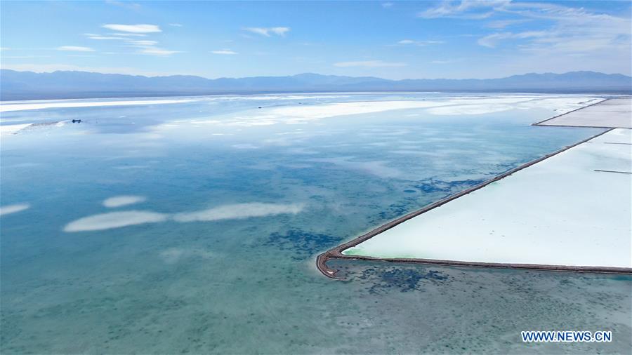 View of Caka Salt Lake in Qinghai, NW China