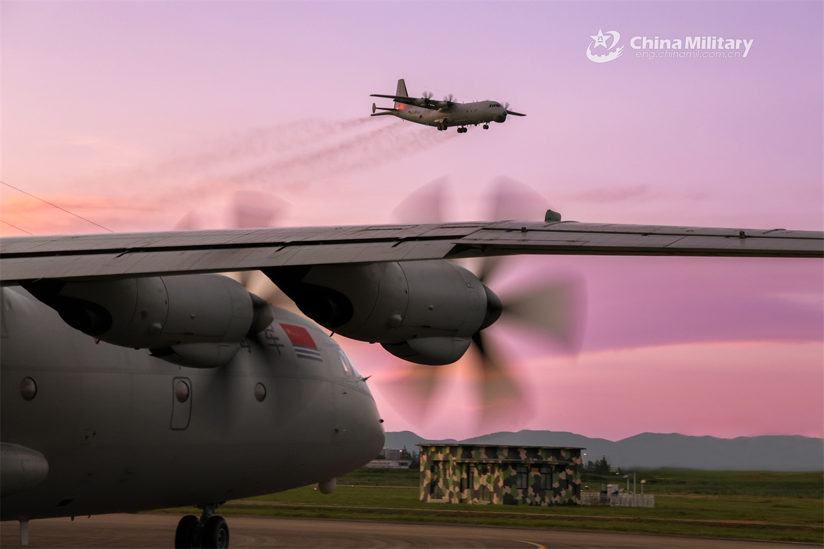 Y-9 transport aircraft lands on training base